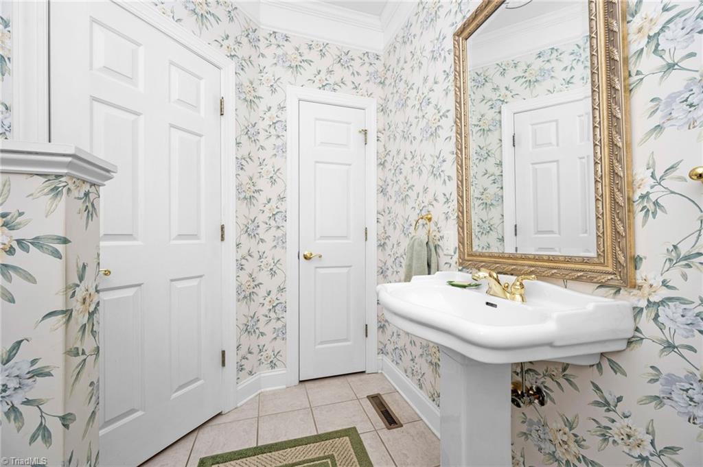 247 James Way Property Photo 19