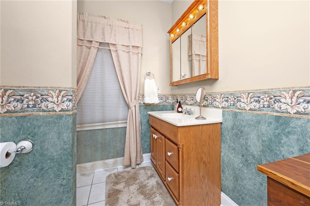 247 James Way Property Photo 36