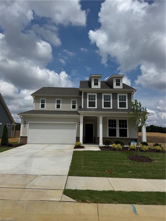 754 Circle Drive Property Photo 1