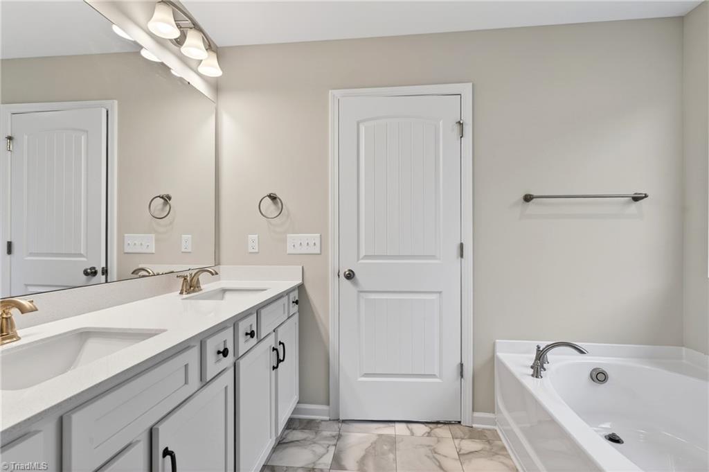 4220 Canter Creek Lane Property Photo 32