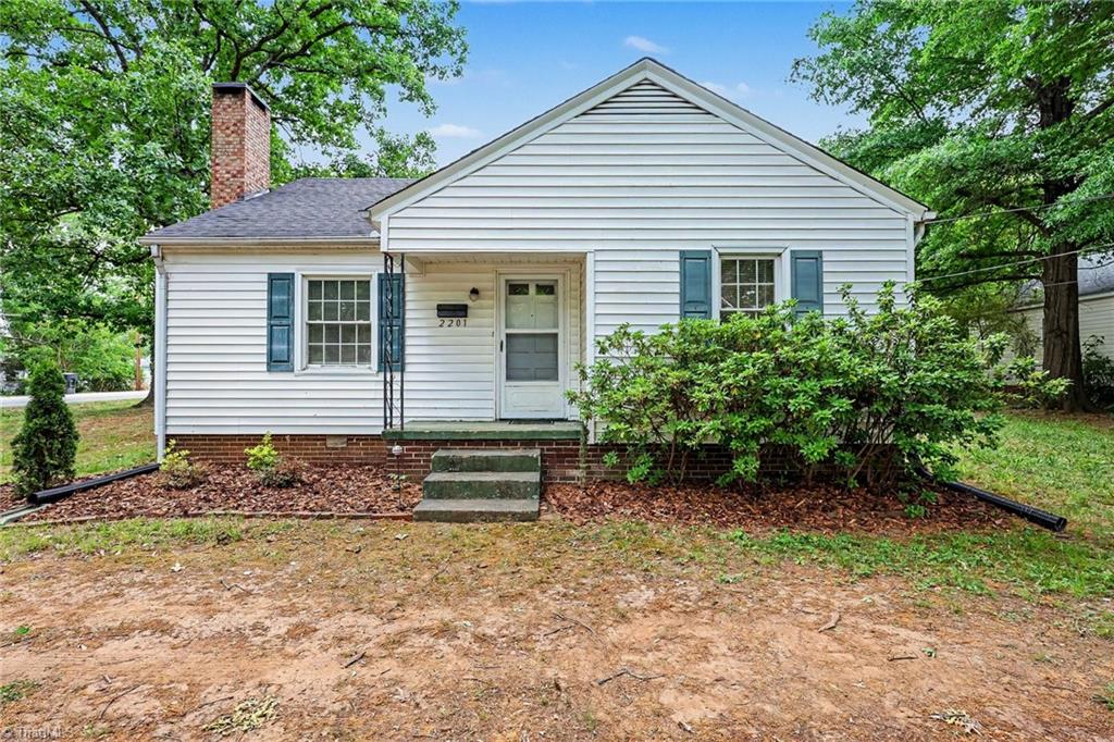 2201 Edgewood Drive Property Photo 11