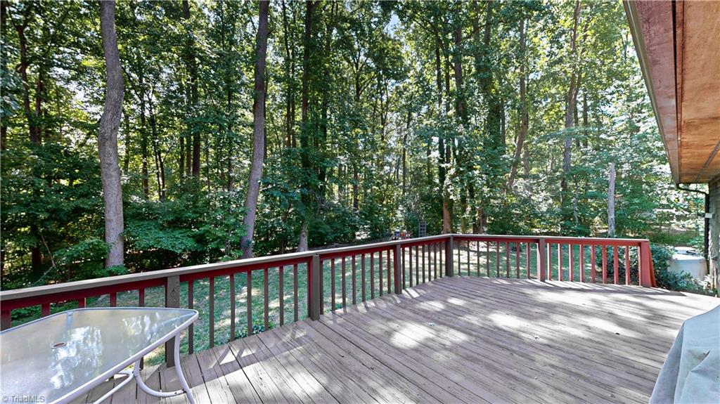 859 Lakeview Drive Property Photo 7
