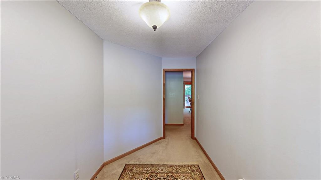 859 Lakeview Drive Property Photo 9