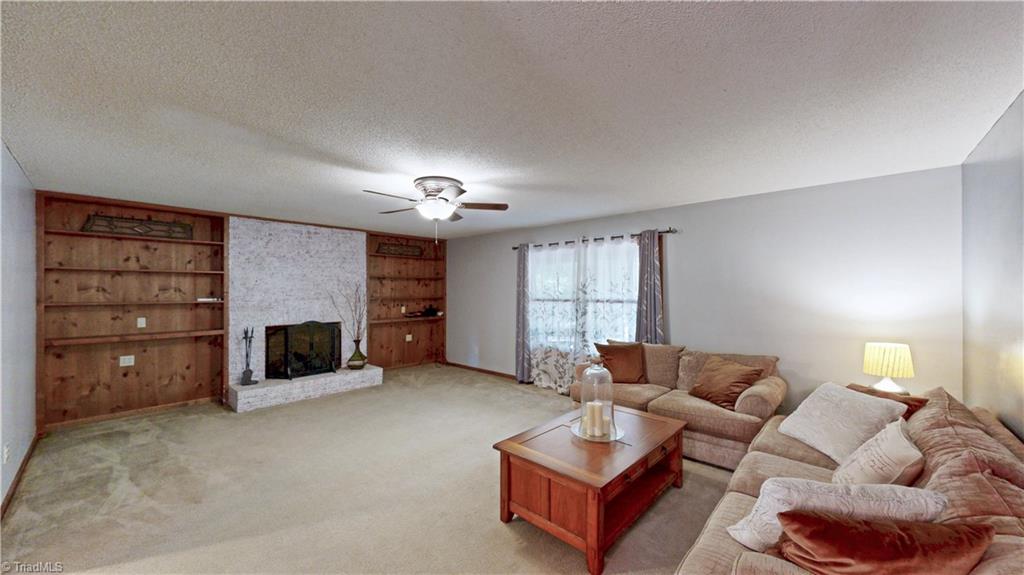 859 Lakeview Drive Property Photo 11