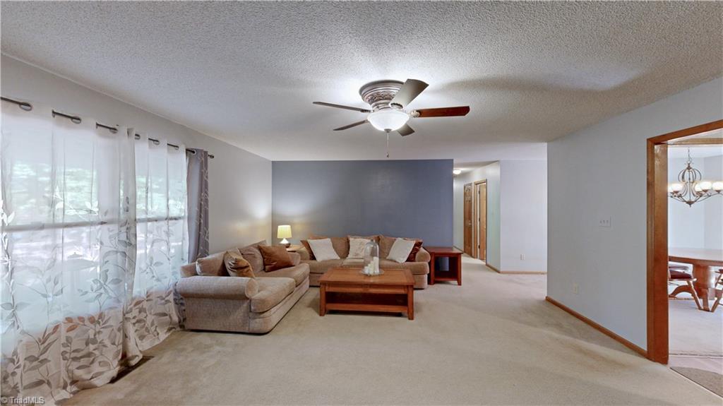 859 Lakeview Drive Property Photo 12