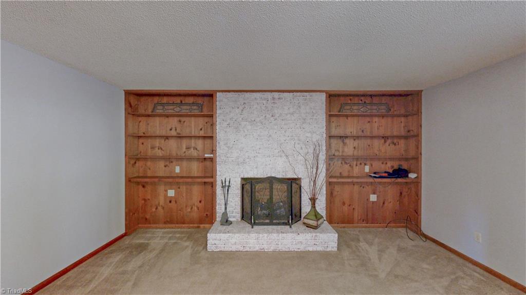 859 Lakeview Drive Property Photo 14