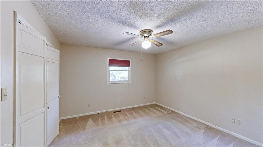 859 Lakeview Drive Property Photo 28
