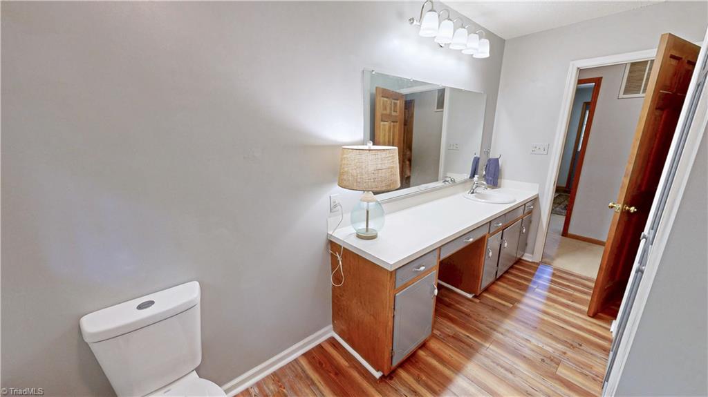 859 Lakeview Drive Property Photo 31