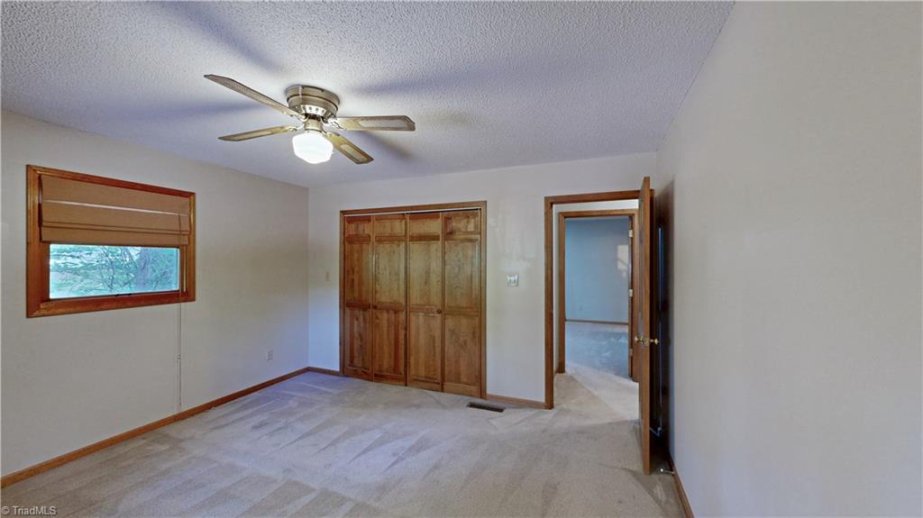 859 Lakeview Drive Property Photo 33