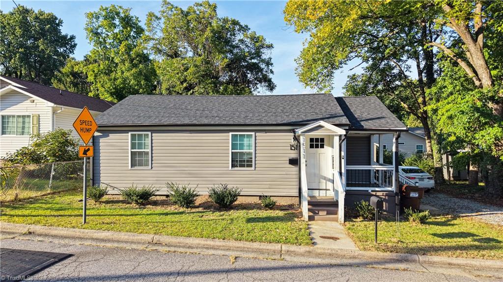 1511 Davis Avenue Property Photo 1