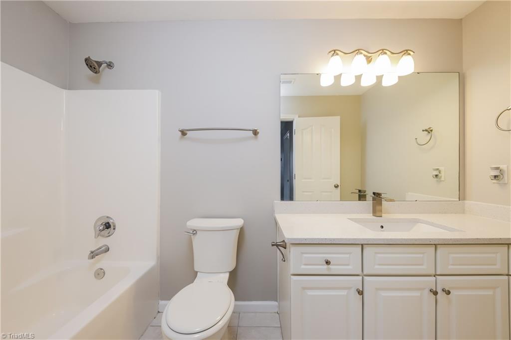 169 Bridgewater Drive Property Photo 8