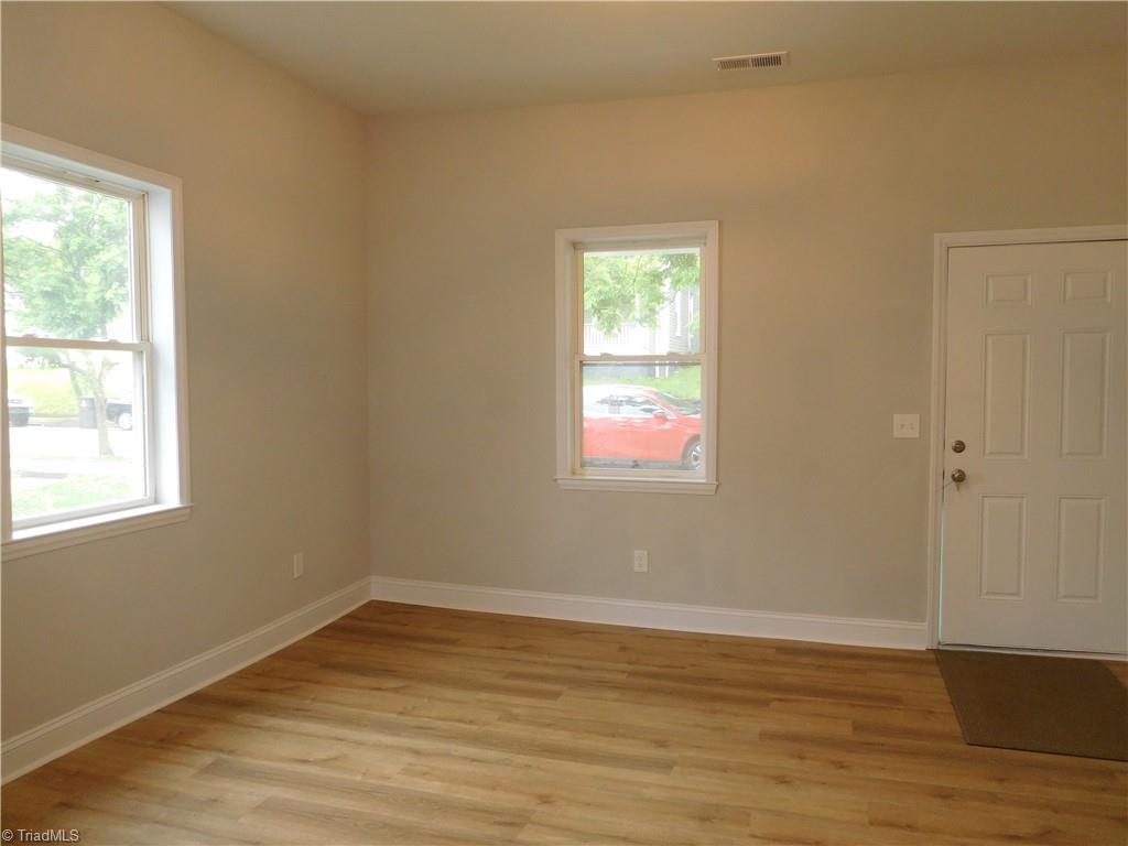213 E Monmouth Street Property Photo 3