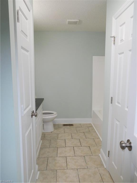 213 E Monmouth Street Property Photo 14