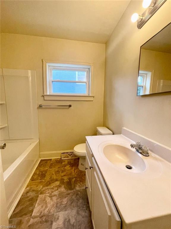 405 Richardson Avenue # B Property Photo 10