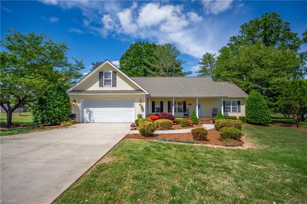 183 Devon Lane Property Photo 7