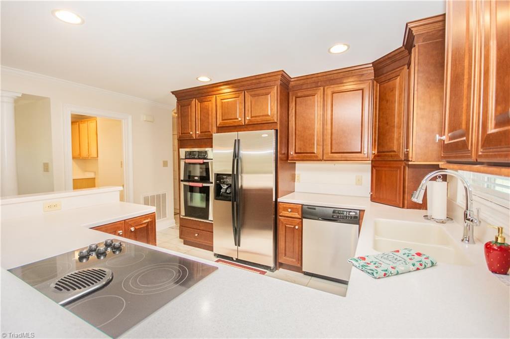 183 Devon Lane Property Photo 10