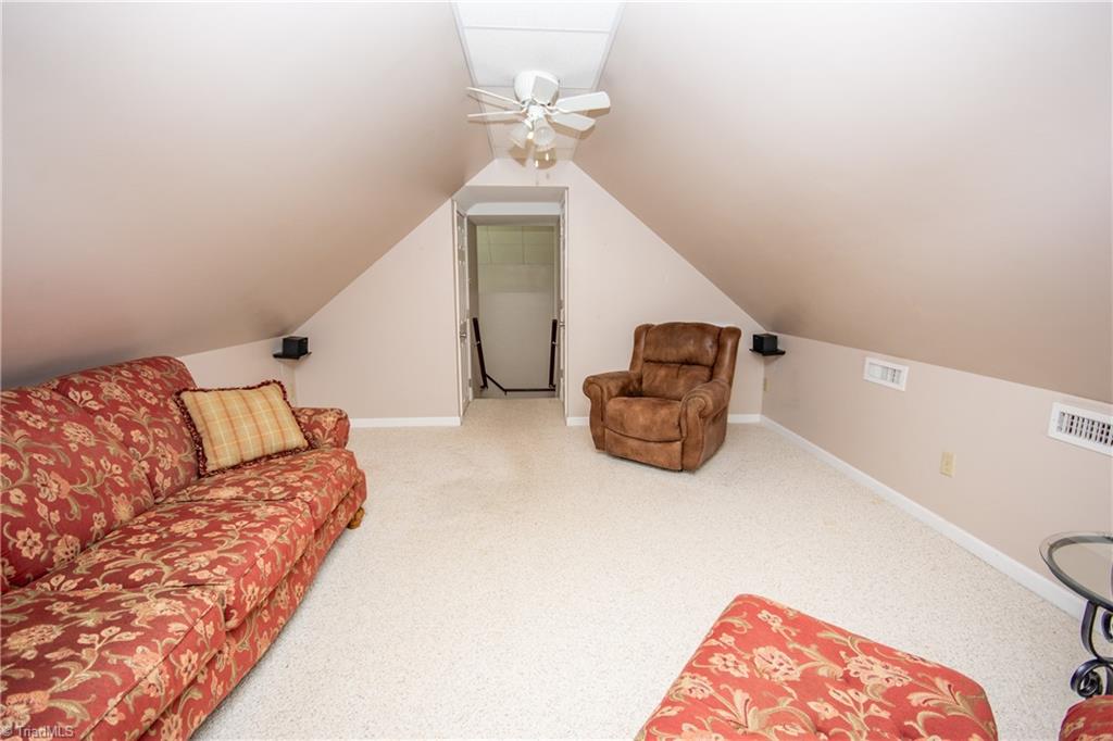 183 Devon Lane Property Photo 34