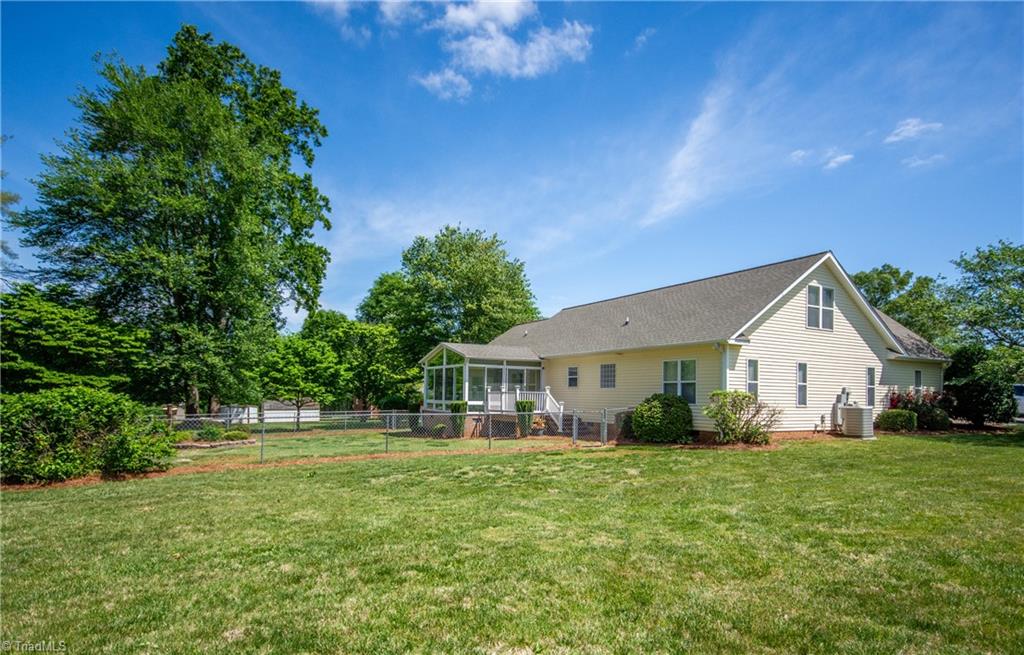 183 Devon Lane Property Photo 44