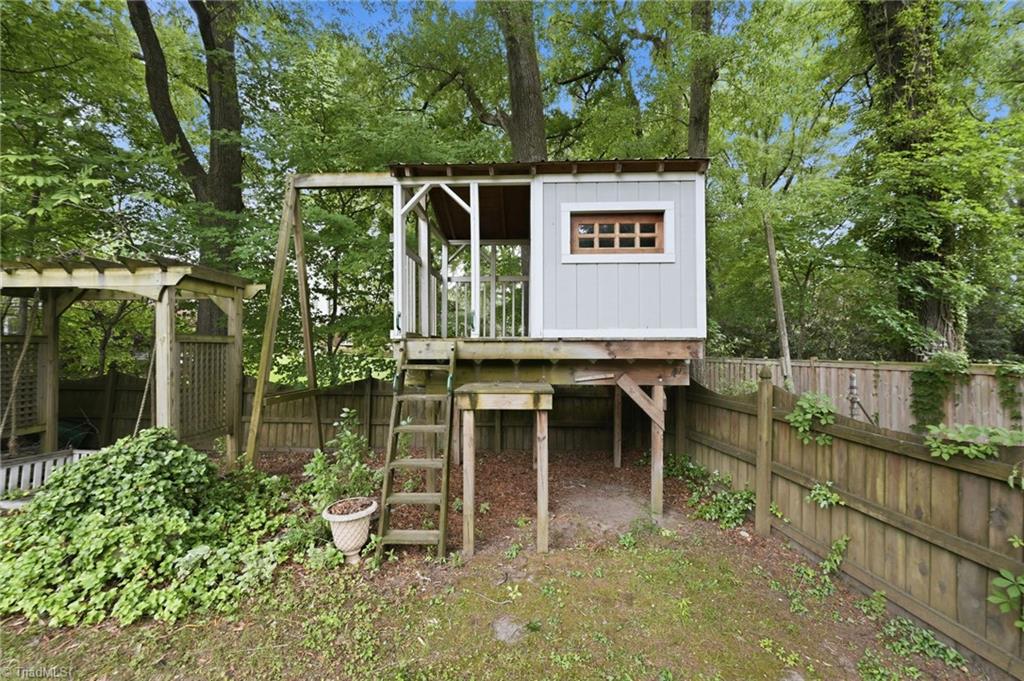1022 W Front Street Property Photo 48