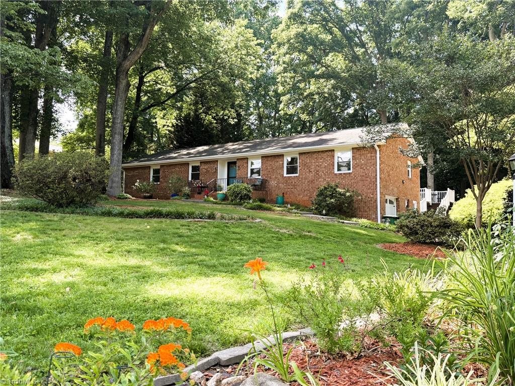 6834 Rollingwood Drive Property Photo 1