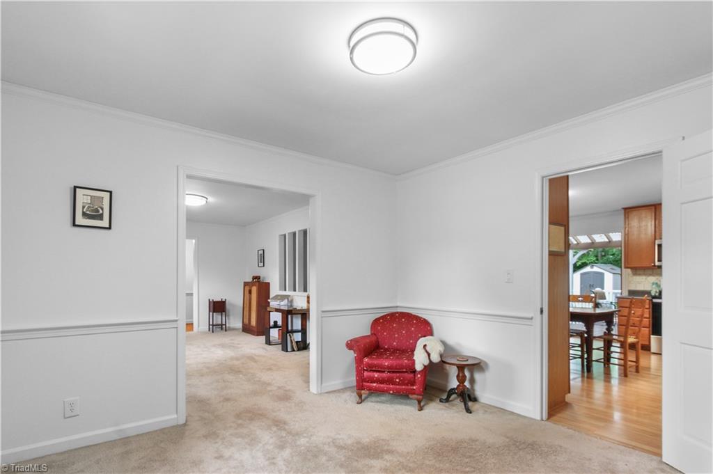 6834 Rollingwood Drive Property Photo 12