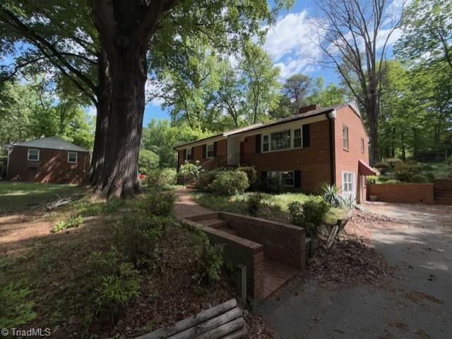 1114 Rustic Road Property Photo 2