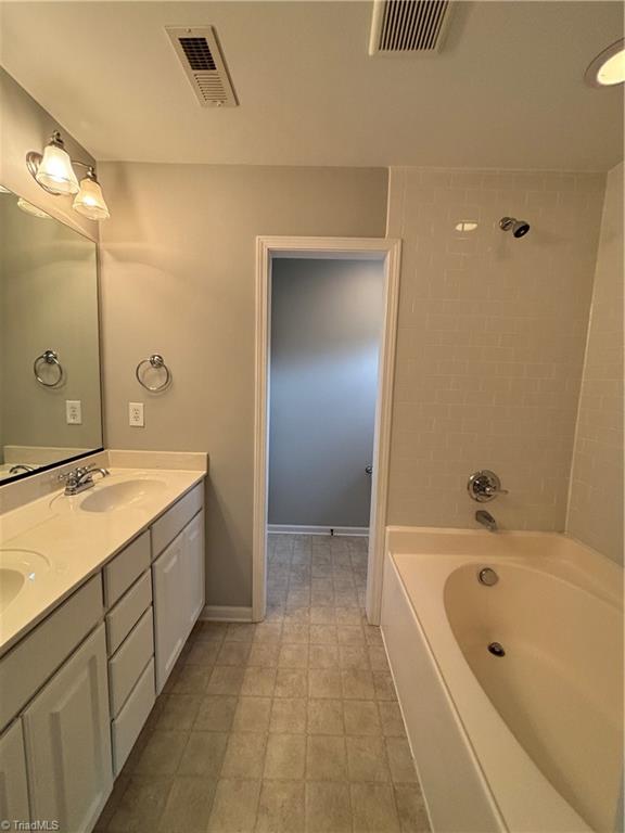 402 Beaumont Circle Property Photo 13