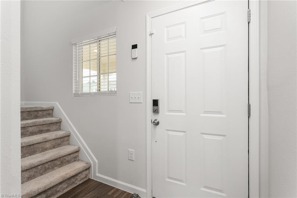 3907 Arcola Way Property Photo 5