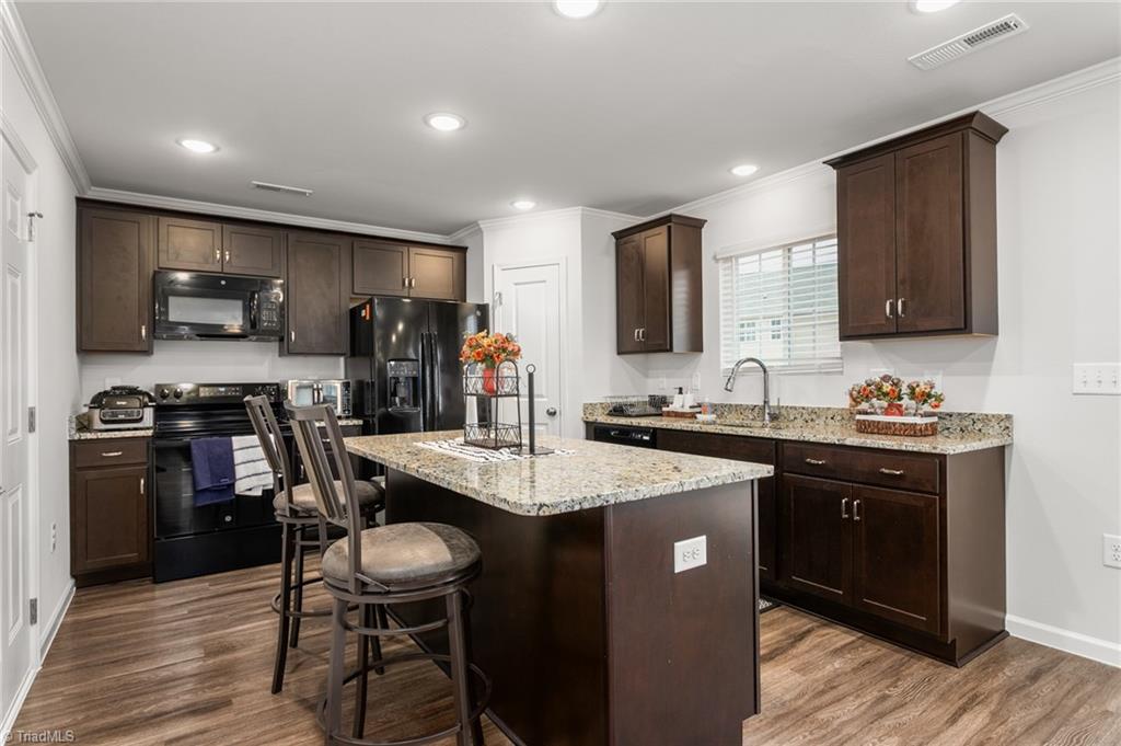 3907 Arcola Way Property Photo 10