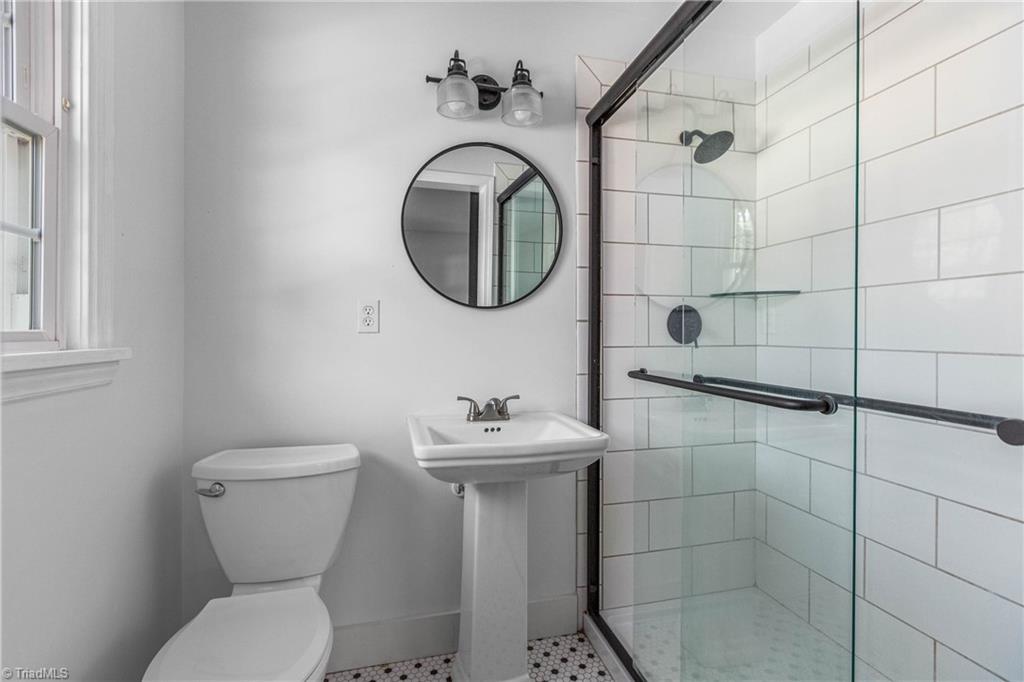 1300 Miller Street Property Photo 18