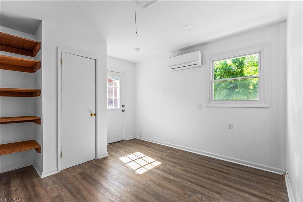 1300 Miller Street Property Photo 29