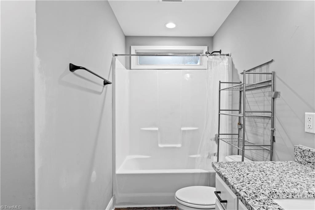 100 Hillside Drive Property Photo 15