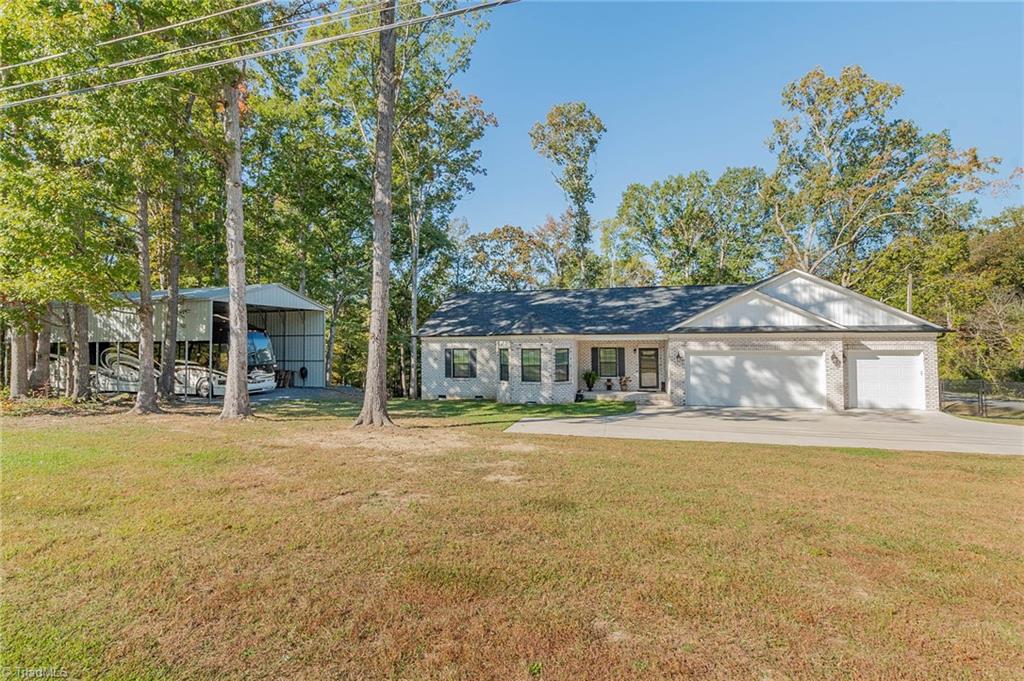 4907 Lanvale Avenue Property Photo 9