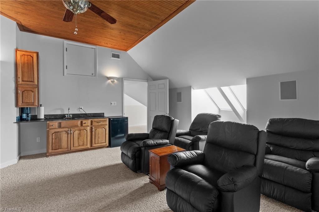 221 Windemere Isle Road Property Photo 9