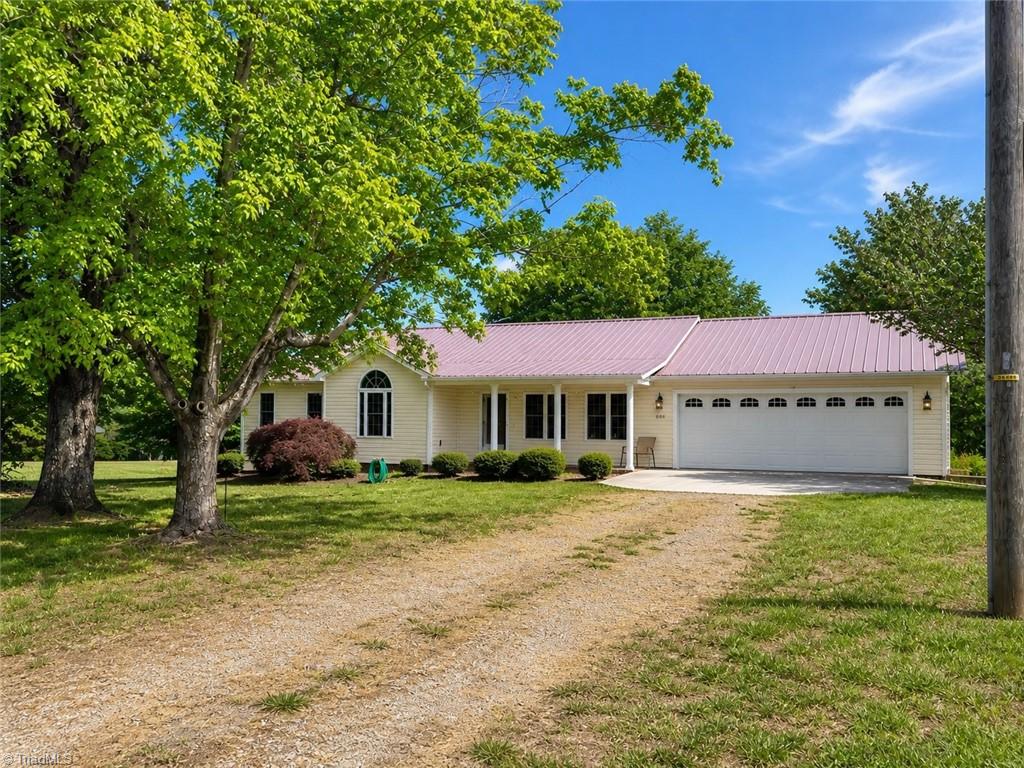 858 George Murphy Road Property Photo 1