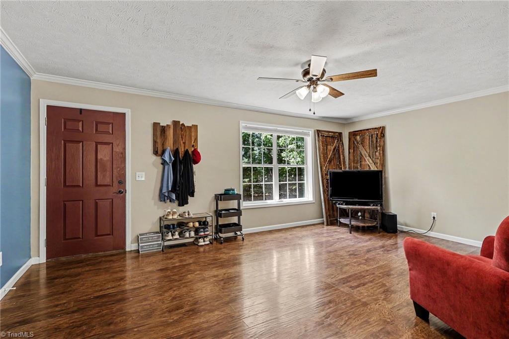4305 Young Road Property Photo 5