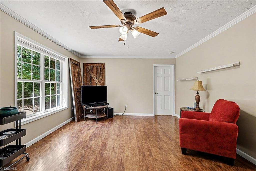 4305 Young Road Property Photo 6