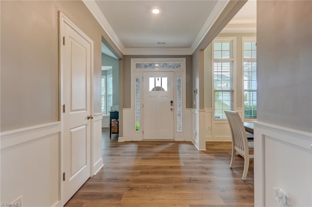 109 Broadwater Way Property Photo 3