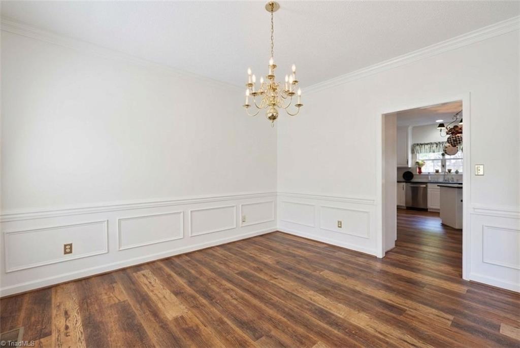 3625 Oak Chase Drive Property Photo 8