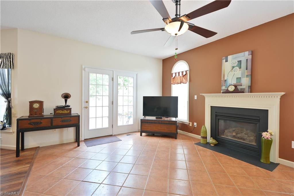 3625 Oak Chase Drive Property Photo 13