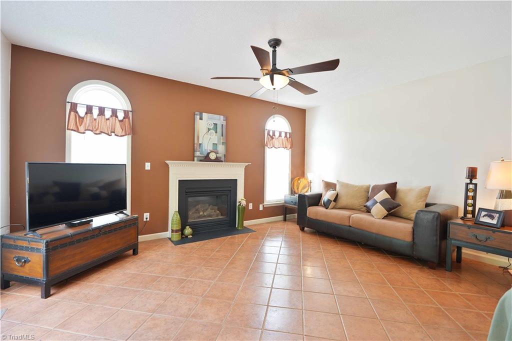 3625 Oak Chase Drive Property Photo 14