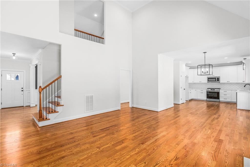 211 Cool Run Property Photo 9