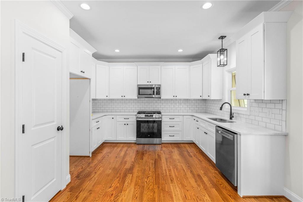 211 Cool Run Property Photo 11