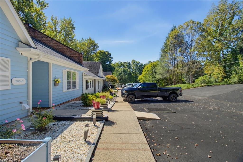 765 Oakland Drive # C Property Photo 4
