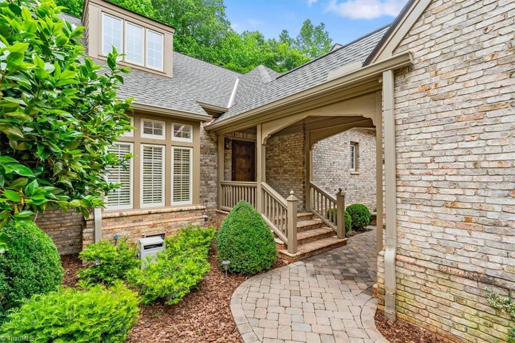 30 Sturbridge Lane Property Photo 1