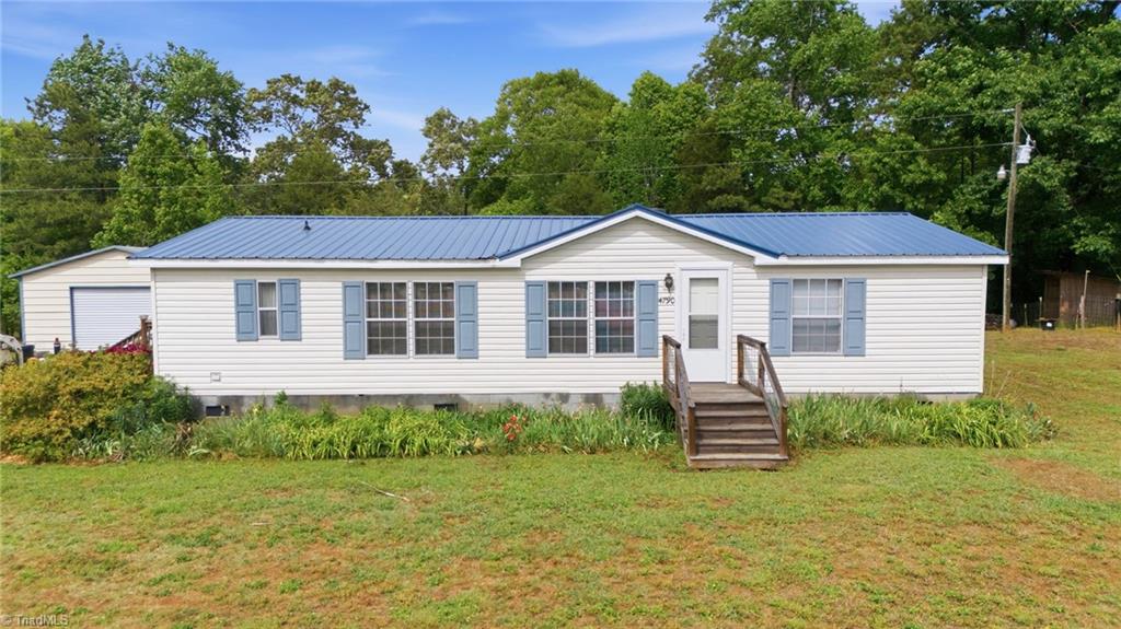 4790 Waynick Meadow Road Property Photo 1