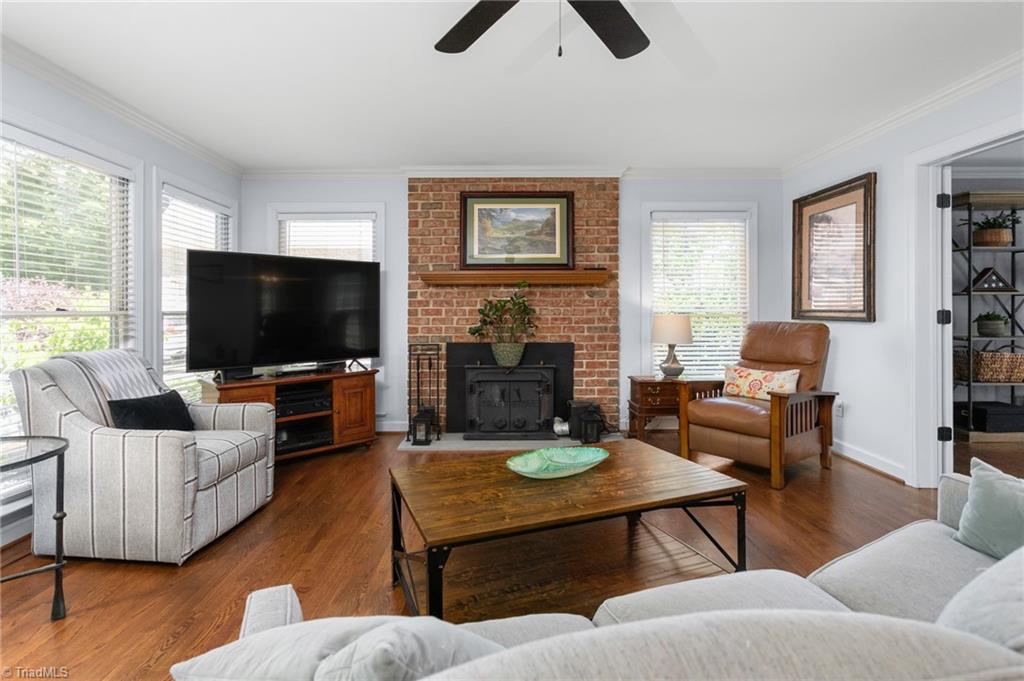 1219 Foxfire Drive Property Photo 11