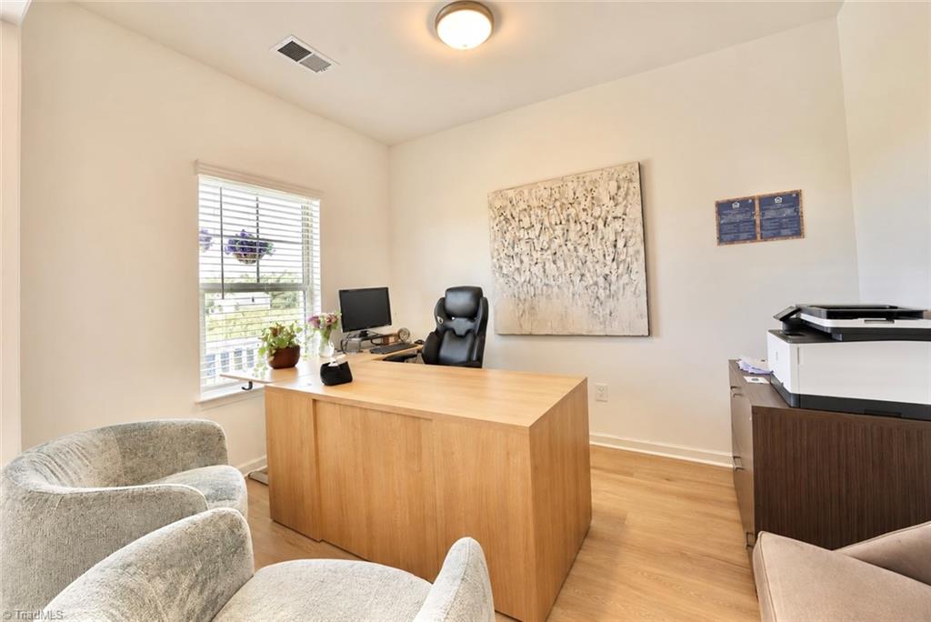 6905 Steeplegate Drive Property Photo 3