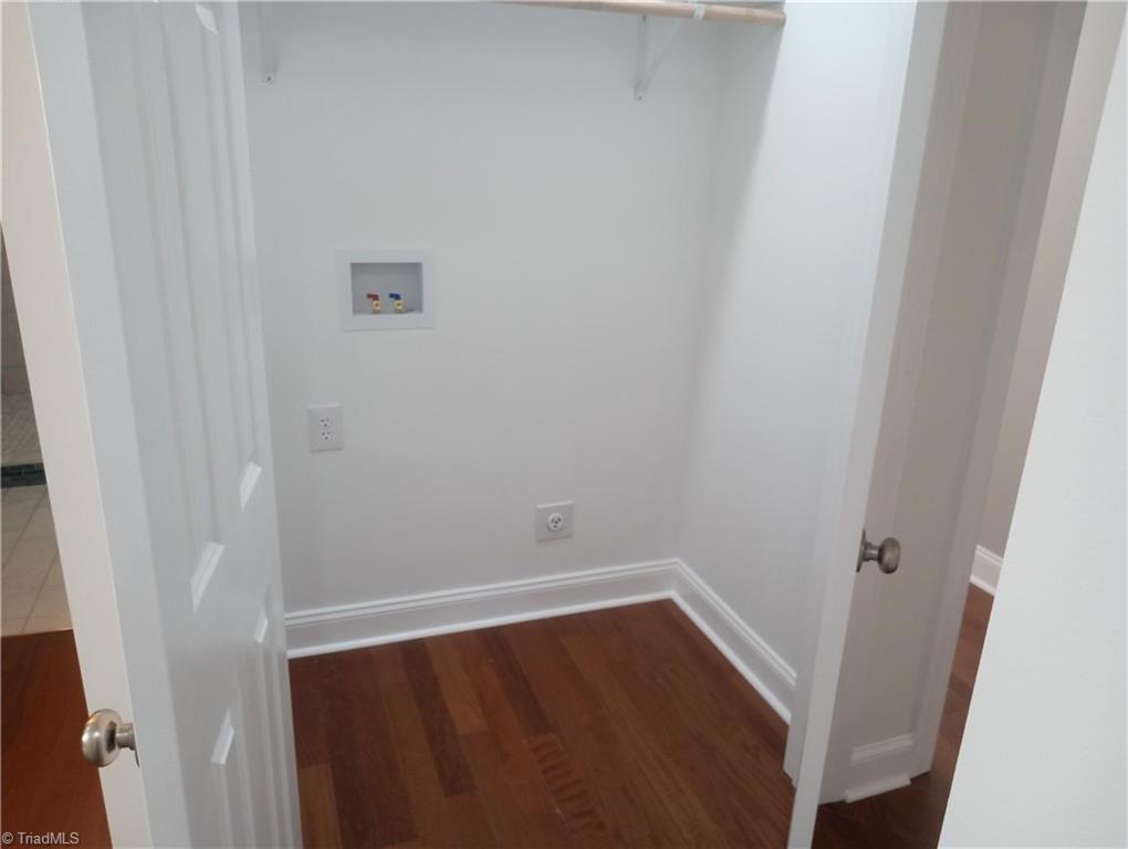 1008 E Side Drive Property Photo 12