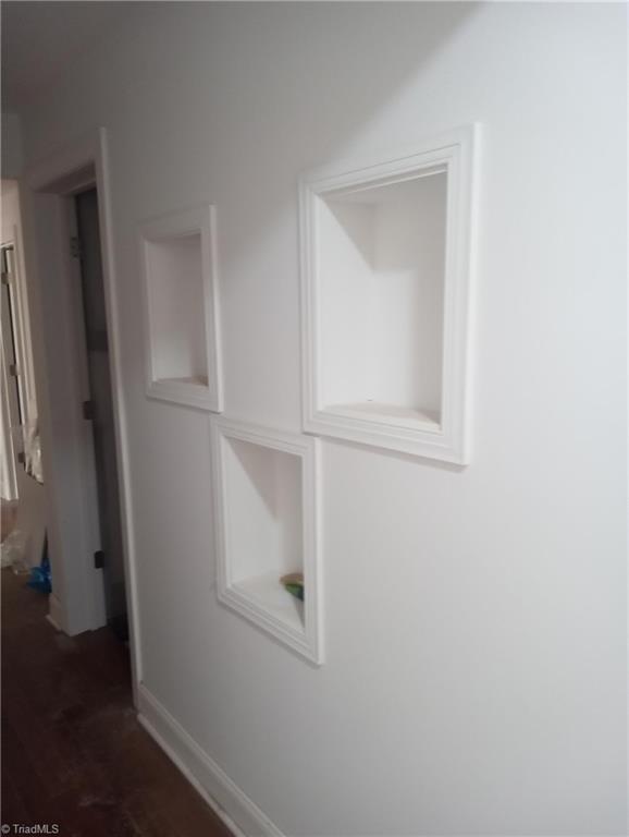 1008 E Side Drive Property Photo 16